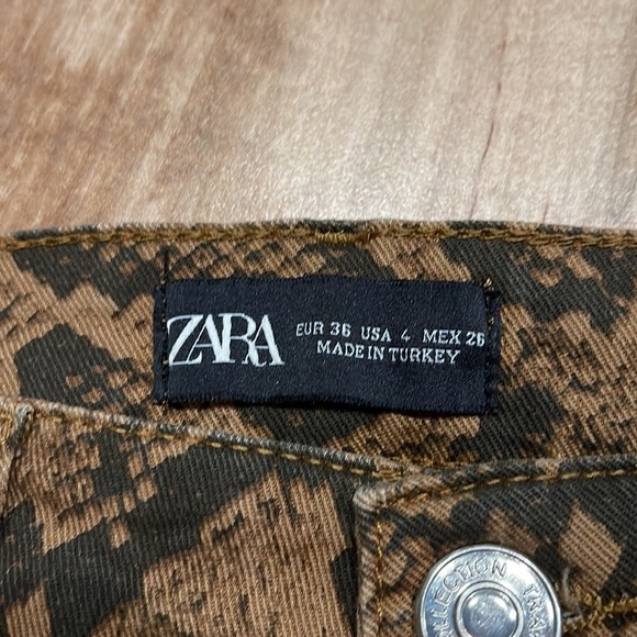 Zara Mob Wife High Rise Snakeskin Printed Jeans 4 - Picture 7 of 8